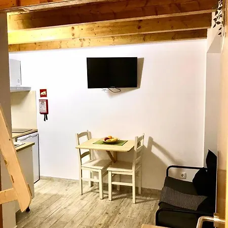 E5túdio Frt Apartamento *